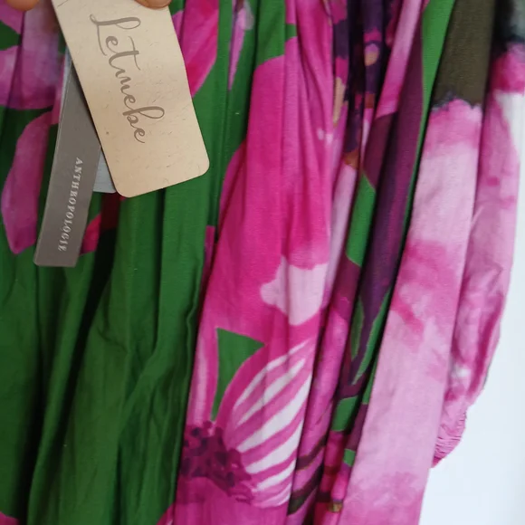 Elegant Floral Maxi Dress in Green and Pink - Picture 8 of 8